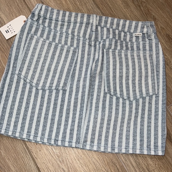 🔥 BILLABONG CUTE AS INDIGO DENIM SKIRT 🔥 - Picture 6 of 10